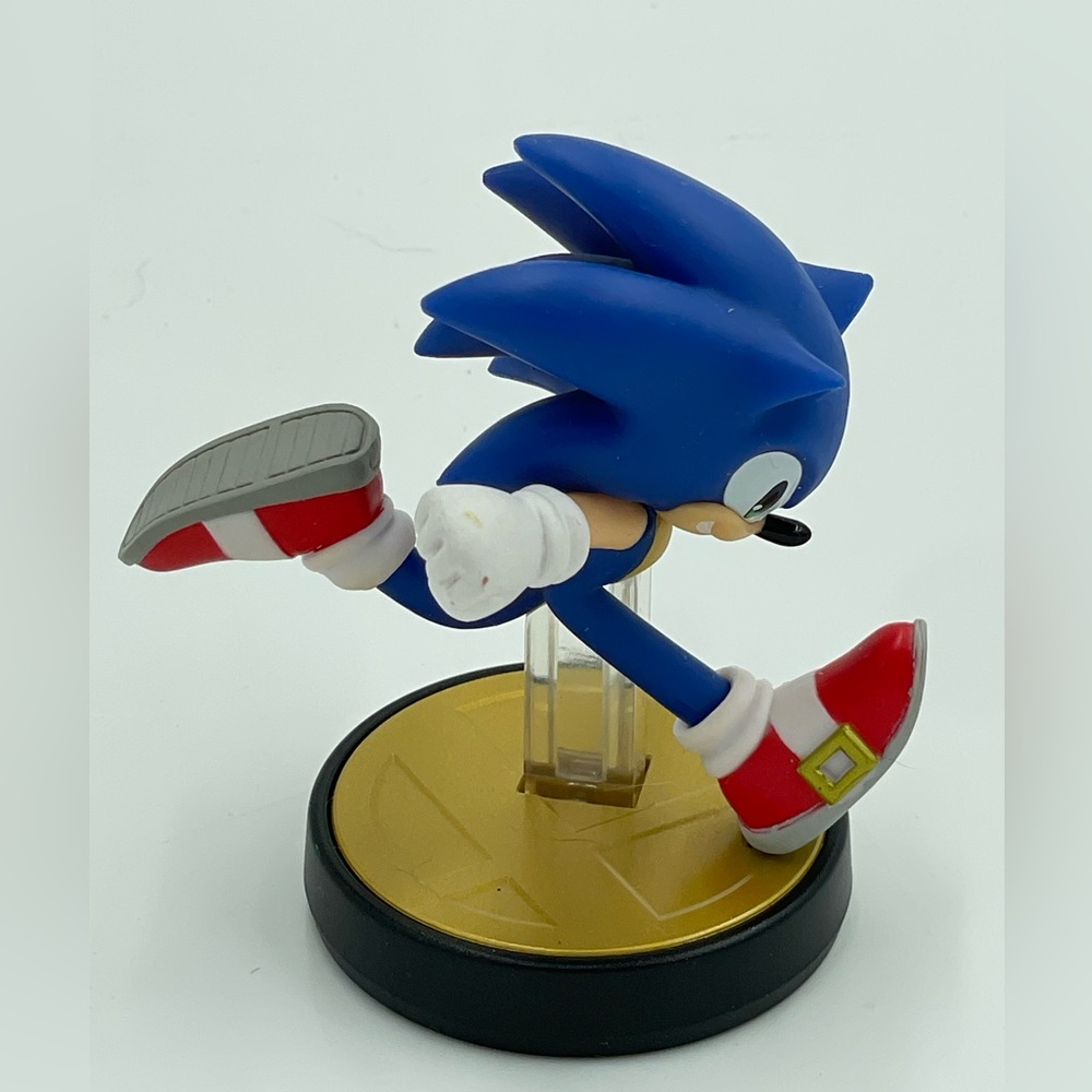 Nintendo amiibo - Sonic - Super Smash Bros. Series.